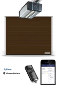 Hörmann RenoMatic szekcionált garázskapu | Woodgrain faerezet felület | M-bordás mintázat | RAL8028 szín | SupraMatic E4 meghajtás