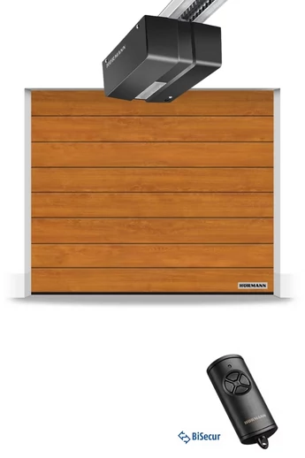 Hörmann RenoMatic szekcionált garázskapu | Decocolor lakkozott felület | M-bordás mintázat | Golden Oak szín | DuraMatic meghajtás