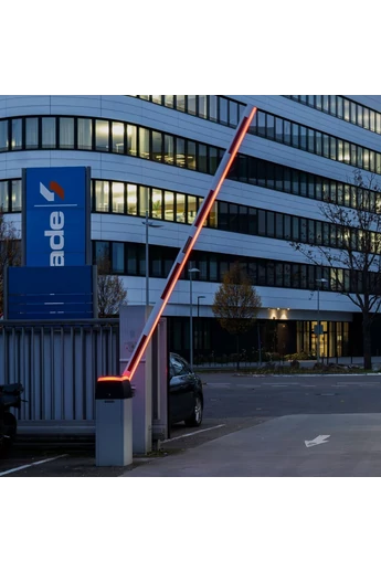 LED‐es fénysor, 3 m hosszú ovális sorompórúdhoz