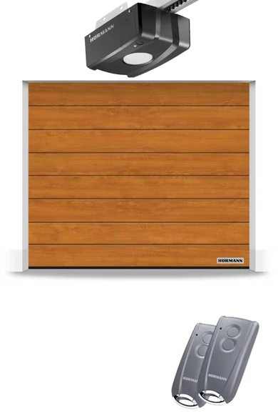 Hörmann RenoMatic szekcionált garázskapu | Decocolor lakkozott felület | M-bordás mintázat | Golden Oak szín | ProLift meghajtás